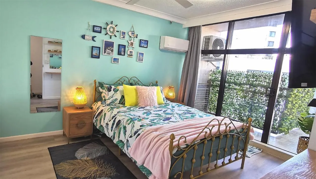 Beachside Modern Apartment In The Heart Of Surfers Paradise -Free Parking Gold Coast Australia
