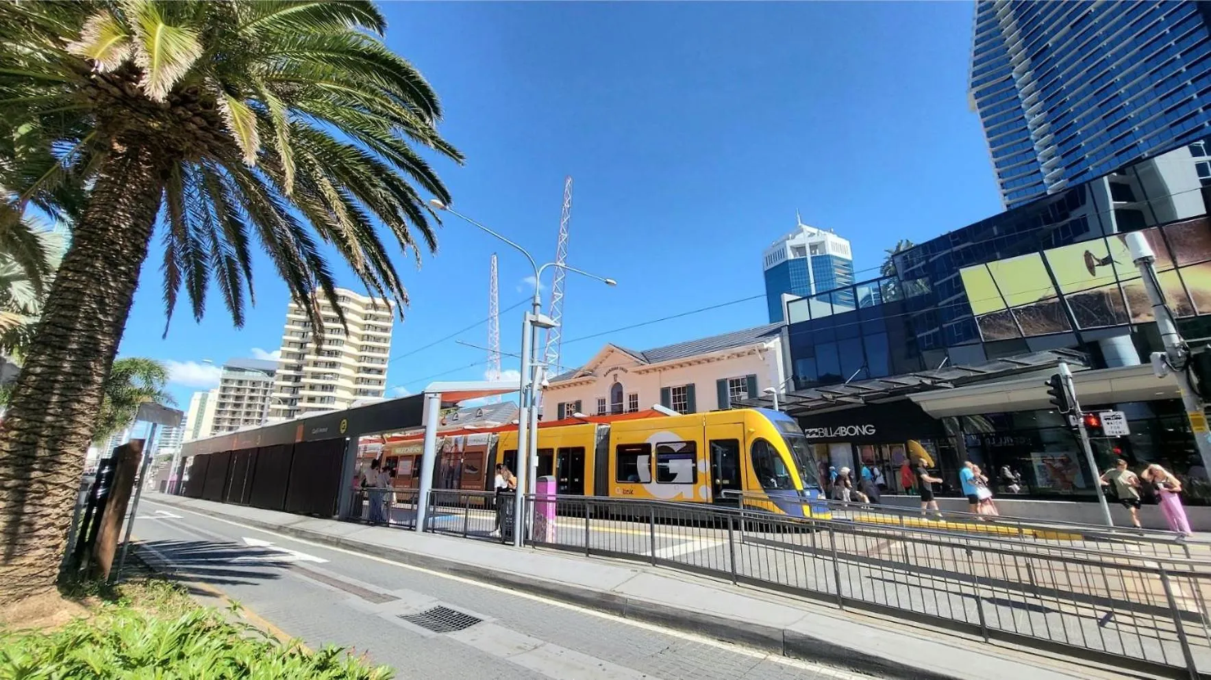 Beachside Modern Apartment In The Heart Of Surfers Paradise -Free Parking Gold Coast